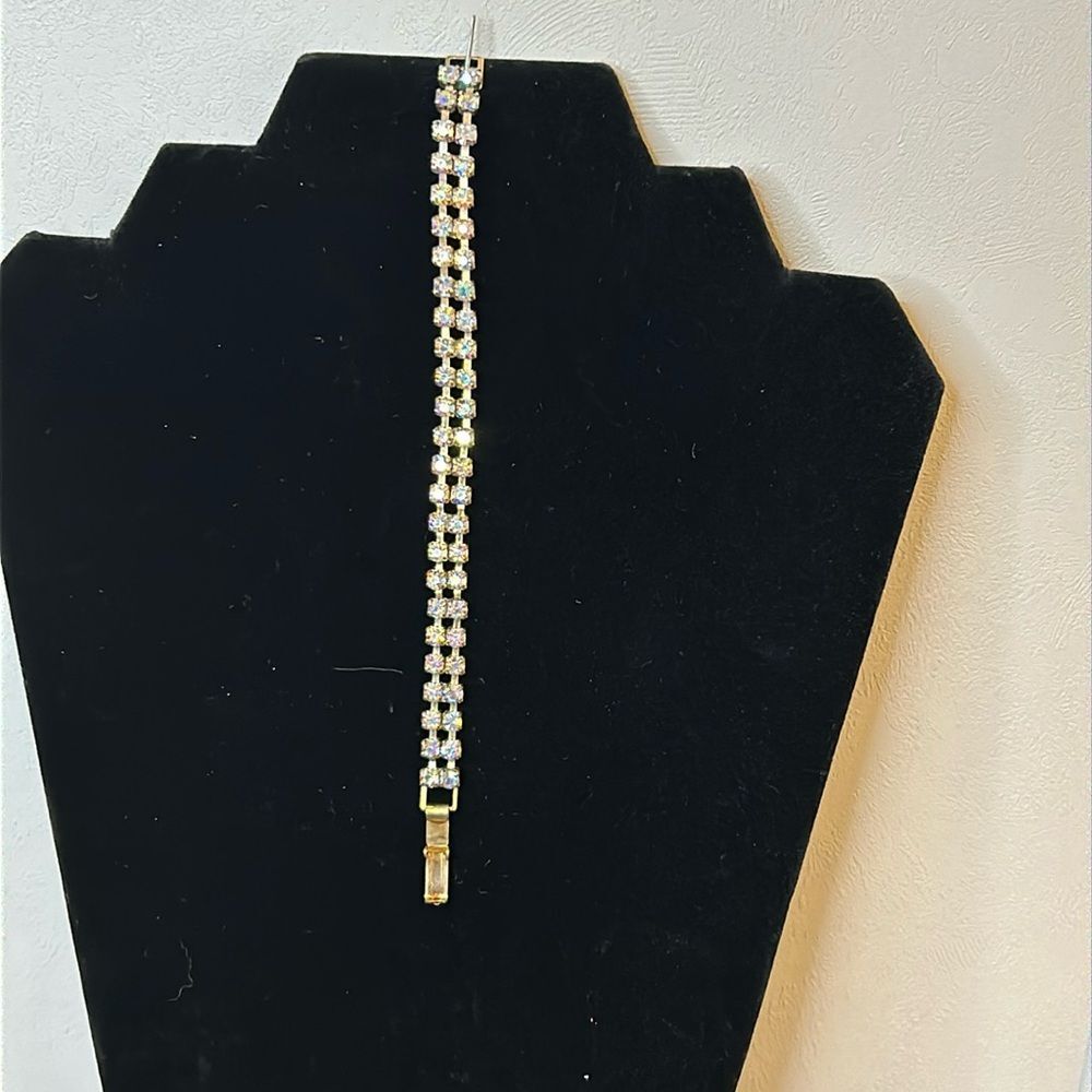 **sold**VINTAGE BRACELET | 7 inch iridescent | Gold toned metal